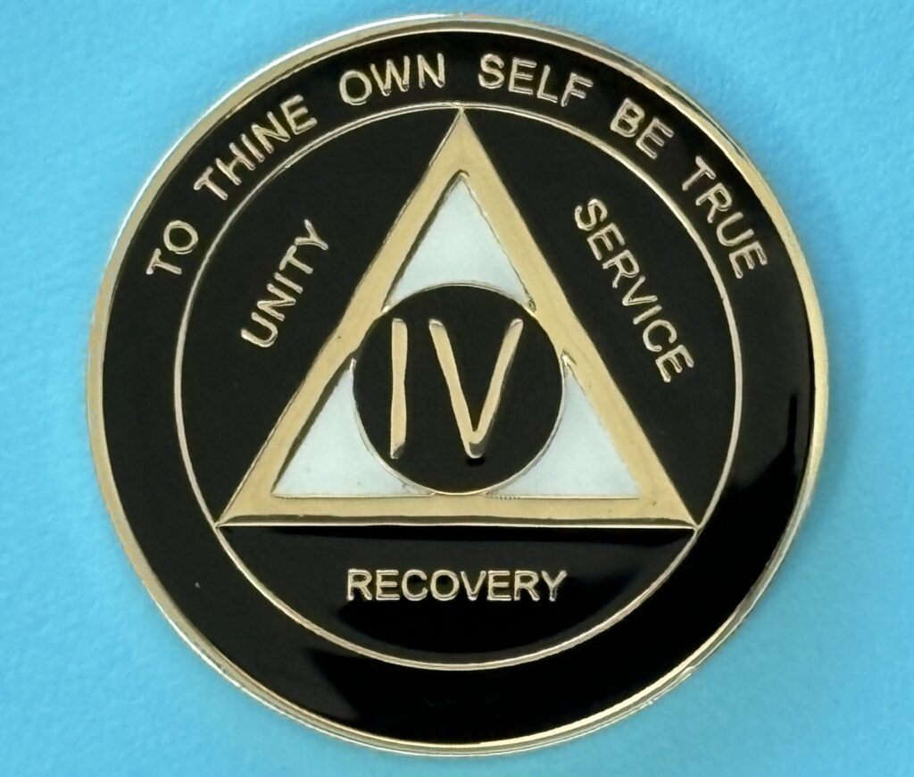 04 Year Medallion Black and Pearl Tri-Plate