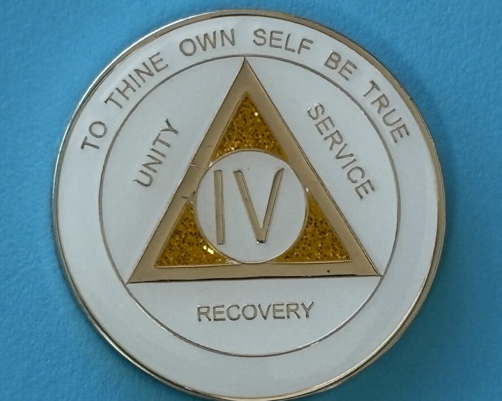 04 Year Medallion White Sparkle Tri-Plate